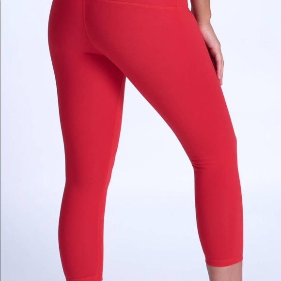 Desert Red Set Tank top & capris - Picture 12 of 13